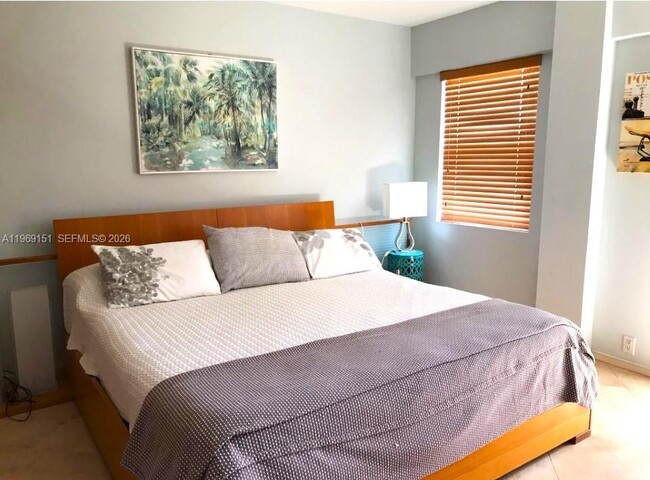 Building Photo - 1545 Euclid Ave