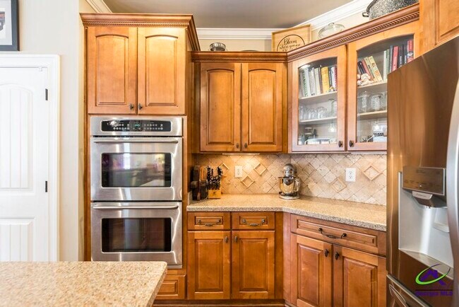 Building Photo - 258 Southfield Ct