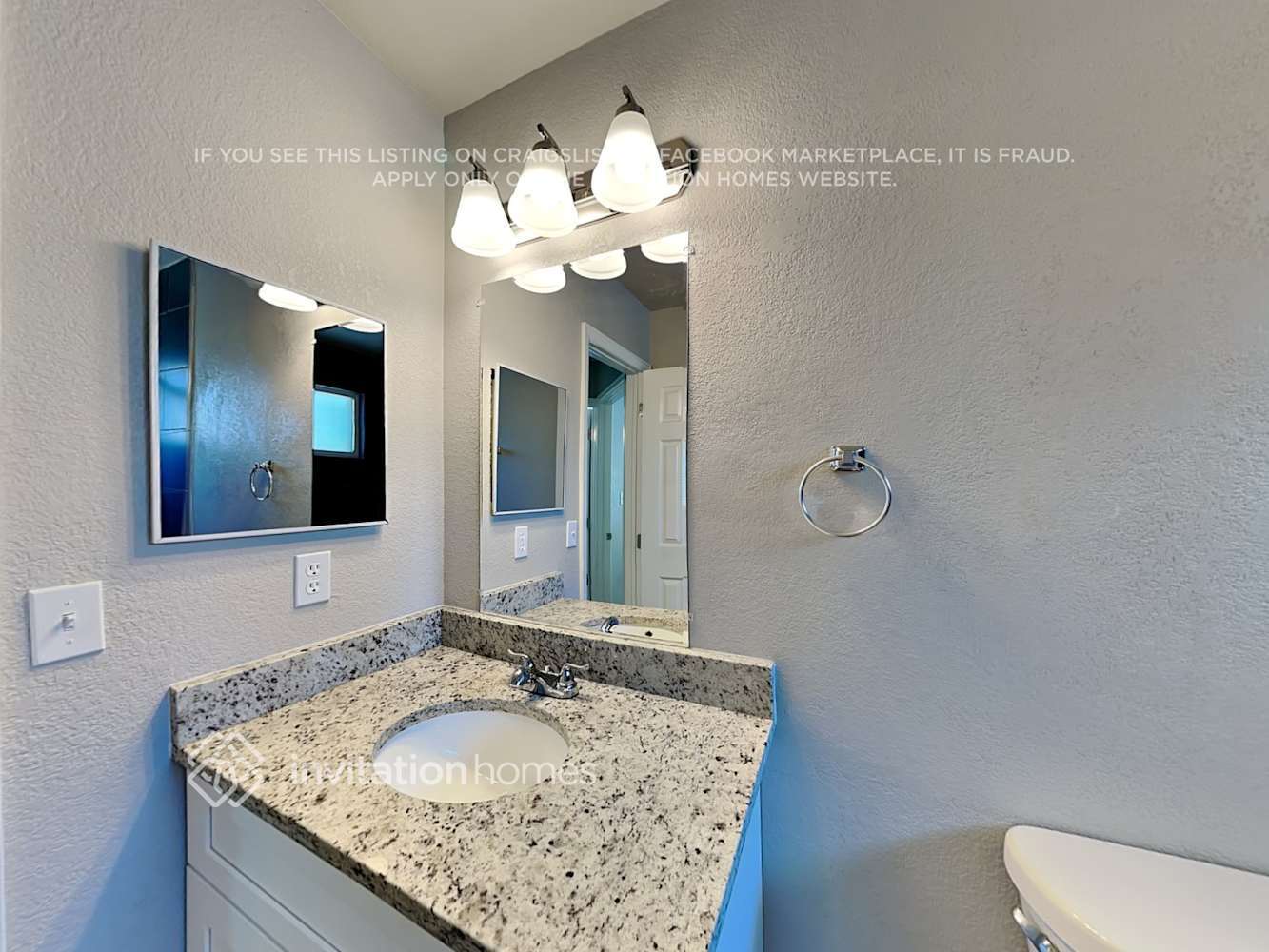 Building Photo - 5425 Majestic Dr