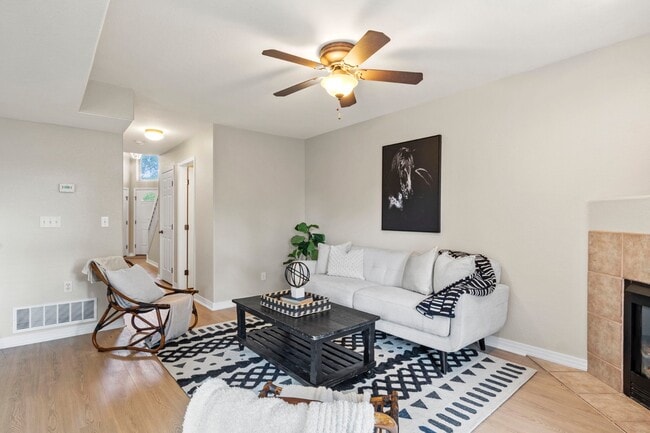 Building Photo - 4109 Sunny Vista Heights