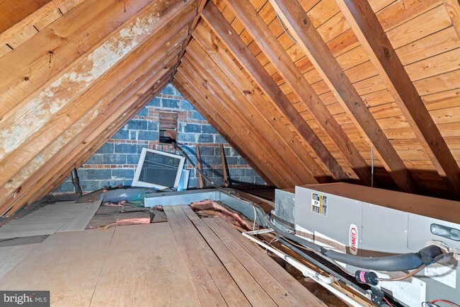 Building Photo - 5222 Duvall Dr