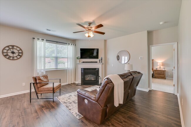 Building Photo - 7046-7046 Sideboard Xing