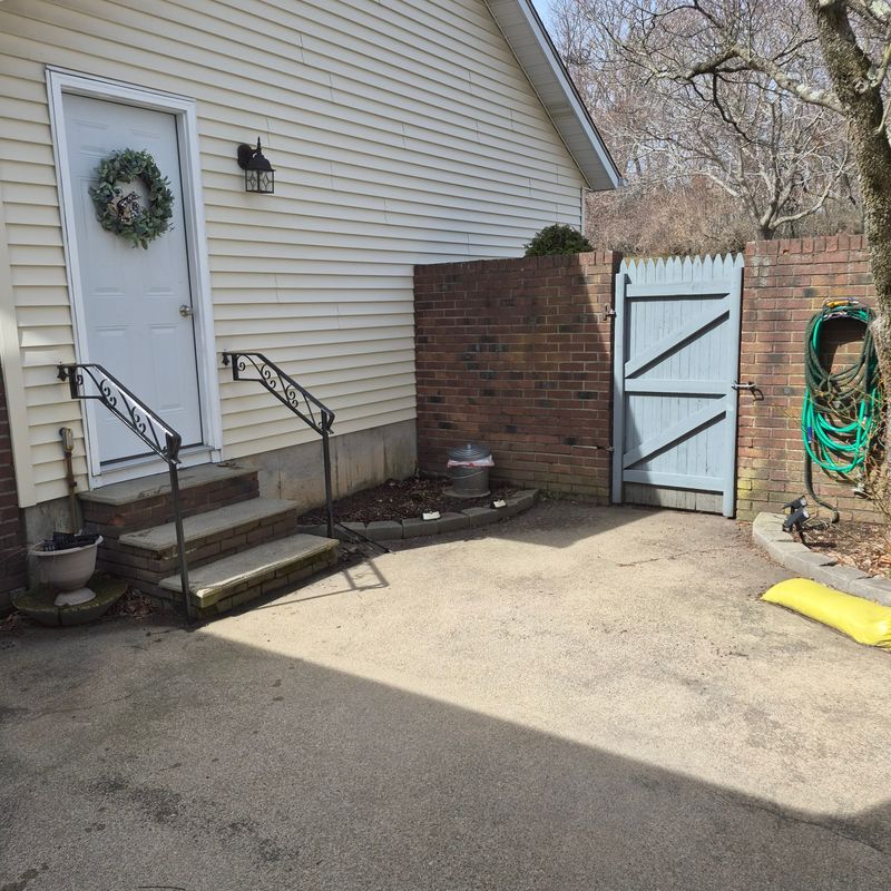 Building Photo - 956 Brighton Way