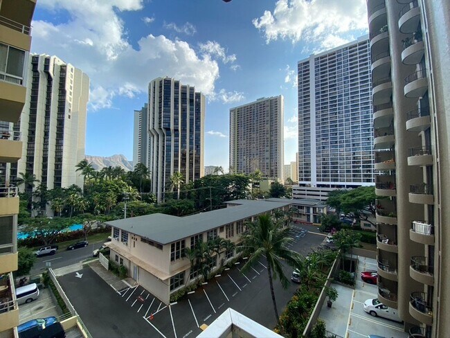 Building Photo - **KEALANI 2BD/2BA/1PK WAIKIKI CONDO FOR RENT**