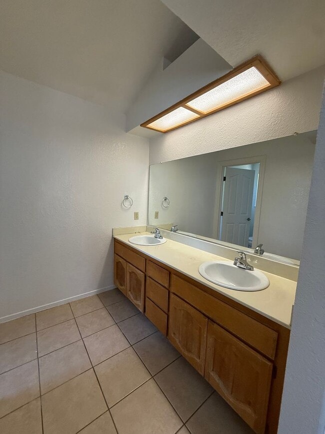 Building Photo - 4 bed | 2.5 bath | 1712 SF | 2 Car Garage | Two Story | Tenant pays $175 monthly for WS&G