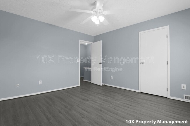 Building Photo - 6169 Laurelwood Ct