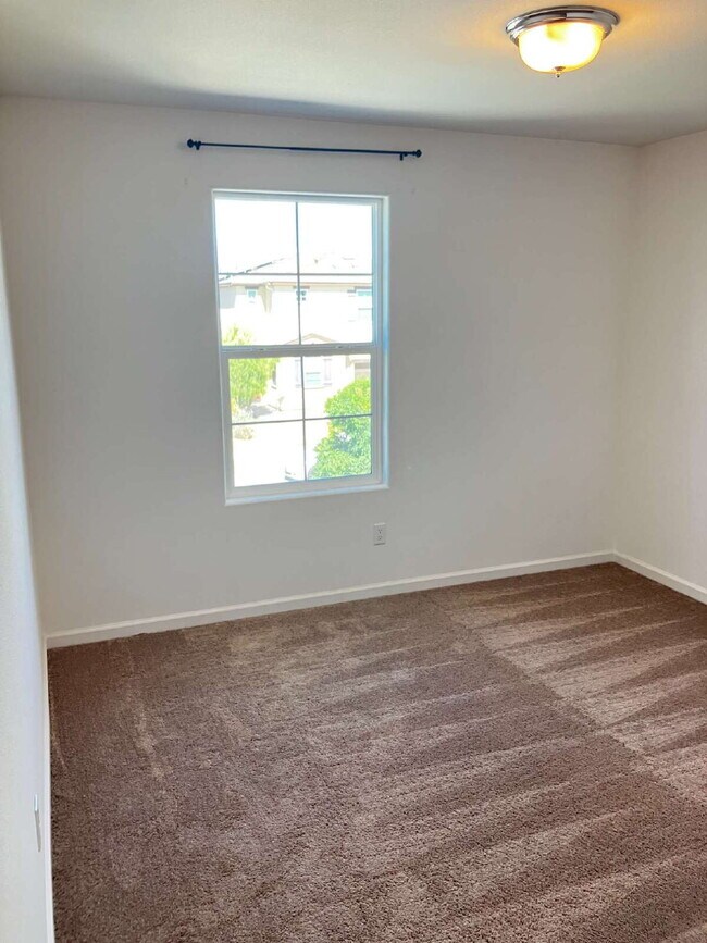 Building Photo - Open House 09/03/2025 3:00 pm to 5:00 pm. ...
