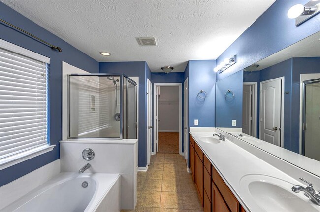 Building Photo - 22435 Stamford Brook Ct