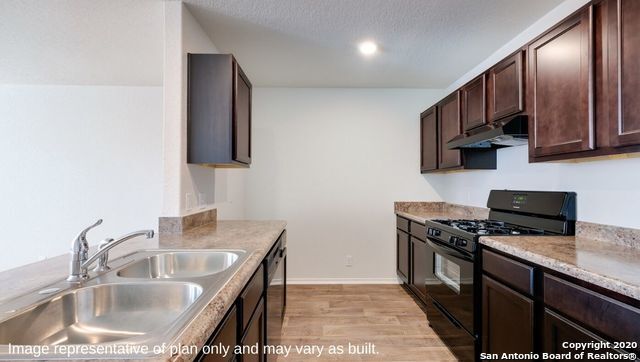Building Photo - 15346 Brown Violetear