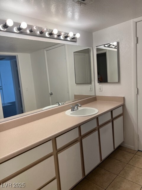Building Photo - 2300 E Silverado Ranch Blvd