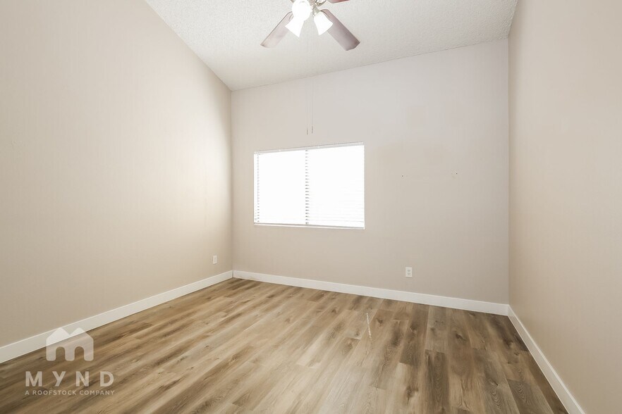 Building Photo - 317 Chastine St