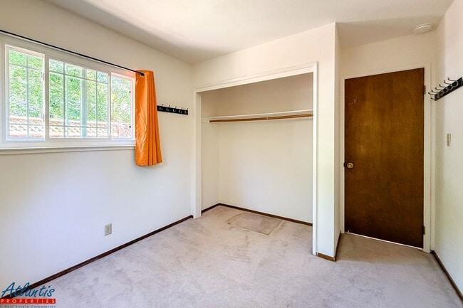 Building Photo - Beautiful Los Gatos Home | Desirable Location
