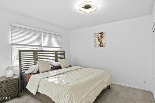 Building Photo - 2463 Federal Ave