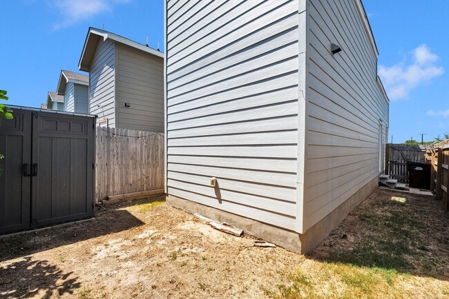 Building Photo - 7184 Elm Cv