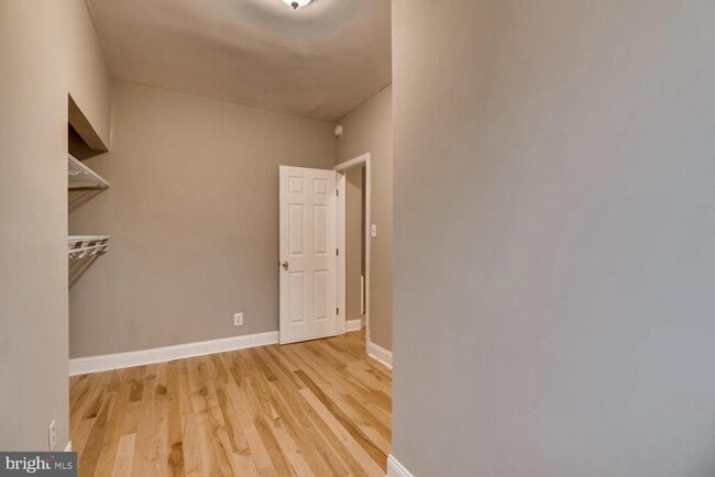 Building Photo - 1020 W Lombard St