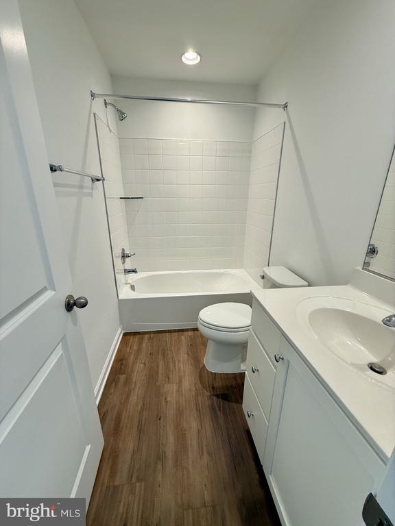 Building Photo - 79 Abigail St