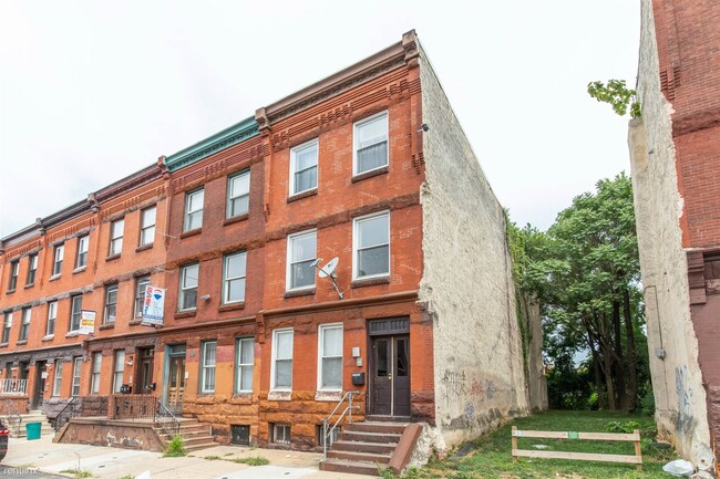 Building Photo - 3 br, 2 bath Triplex - 1619 DIAMOND ST Unit 2