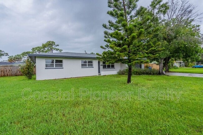 Building Photo - 4600 Venetian Blvd NE