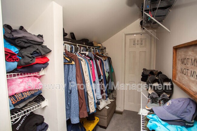 Building Photo - 4208 Aberdeen Ln