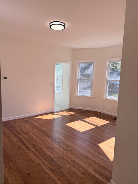 Building Photo - 175 Fairview Ave