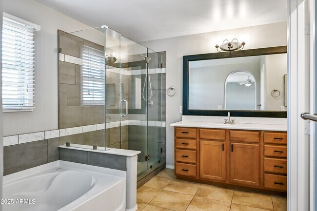 Building Photo - 839 S Adam Wy