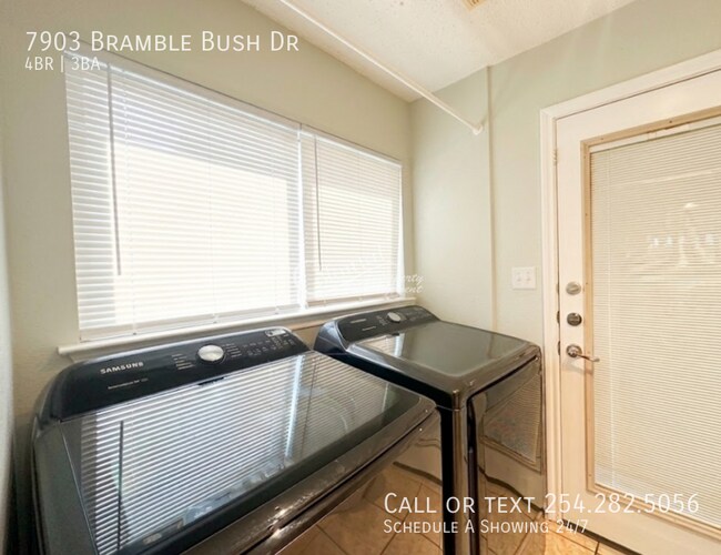 Building Photo - 7903 Bramble Bush Dr