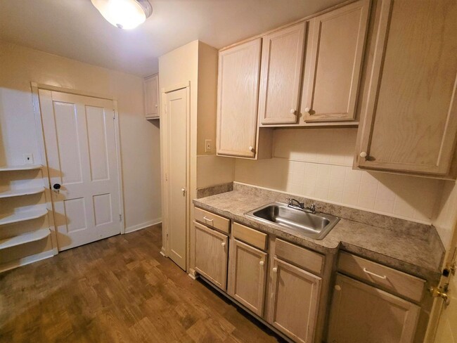 Building Photo - 267 E 250th St