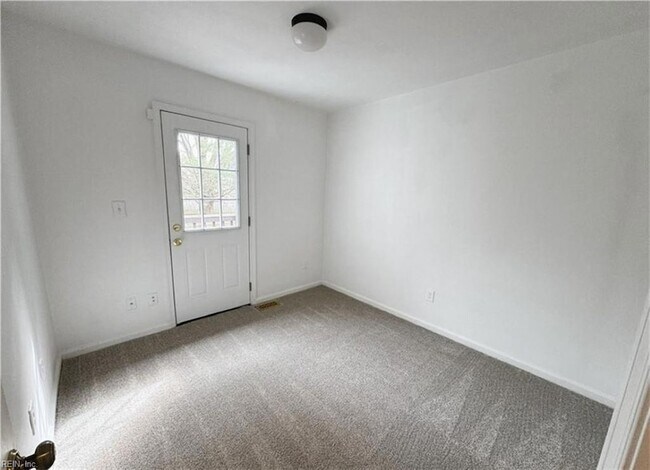 Building Photo - 914 Wilcher Way