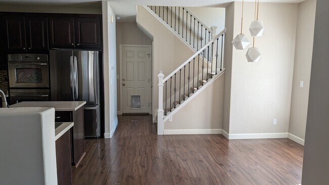Building Photo - 10241 S Clarks Hill Dr