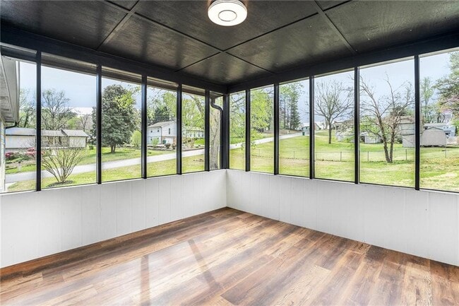 Building Photo - 218 Trickum Hills Ln