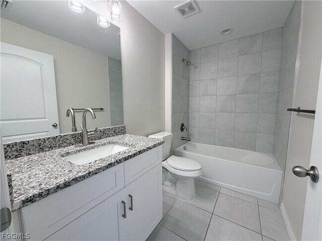 Building Photo - 331 NE 25th St