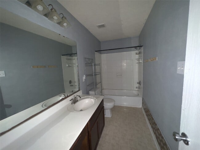 Building Photo - 503 Remington Glen Ct
