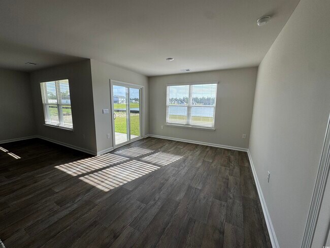 Building Photo - 403 Acosta Cir