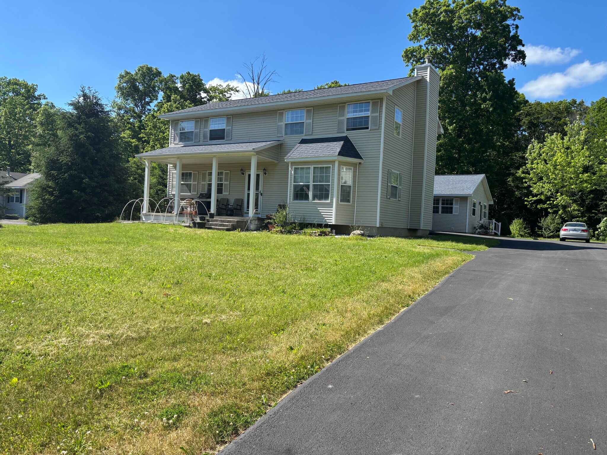 Building Photo - 296 Birchwood Dr N