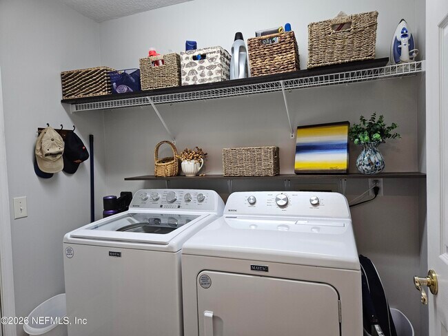 Building Photo - 612 Sand Isles Cir