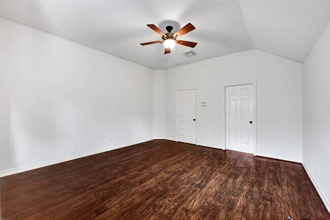 Building Photo - 10106 W Temple Dr