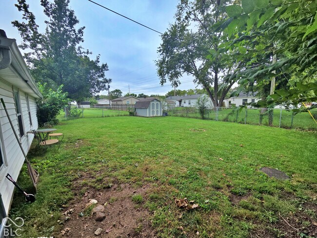 Building Photo - 1433 Hillcrest Dr