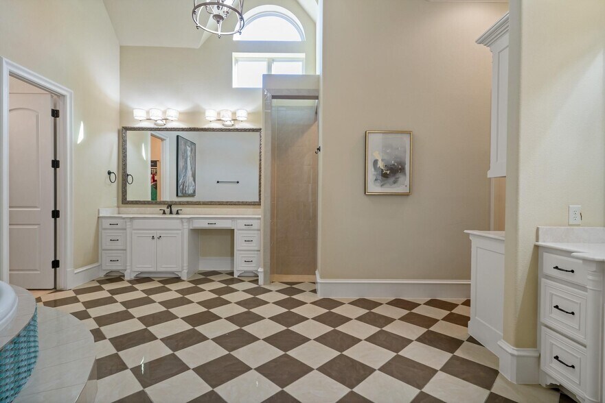 Building Photo - 931 Woodview Dr