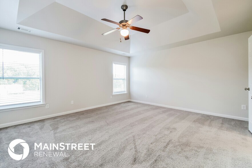Building Photo - 8904 Crestview Cir