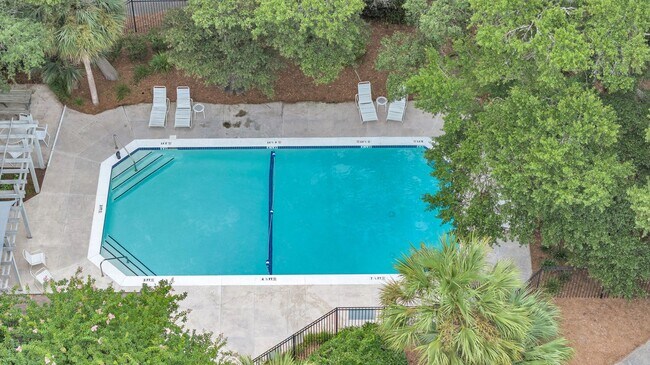 Building Photo - Coastal Living in the Heart of Folly Beach