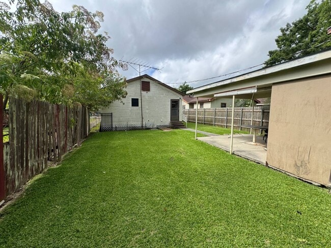 Building Photo - 529 Terrebonne St