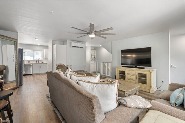 Building Photo - 3 br, 3.5 bath Townhome - 91-3575 Iwikuamo...