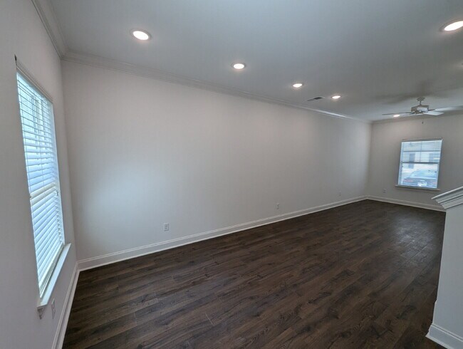 Building Photo - 514 Mdw Crst Cir