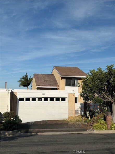 Building Photo - 33555 Via Corvalian