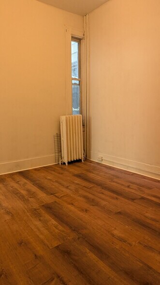 Building Photo - 806 Kennedy Blvd