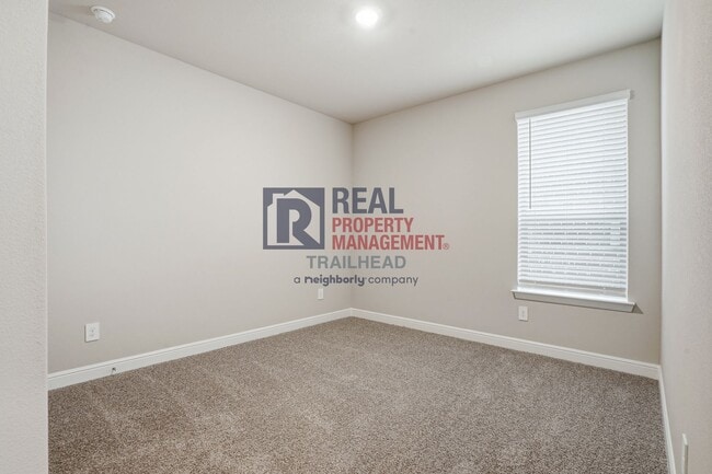 Building Photo - Modern Single-Story Home with Open Living Design