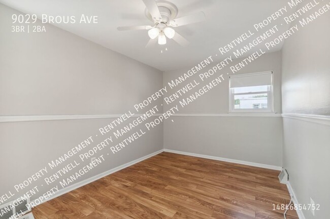 Building Photo - 3BR 1.5 Twin Home In Pennypack area of Nor...