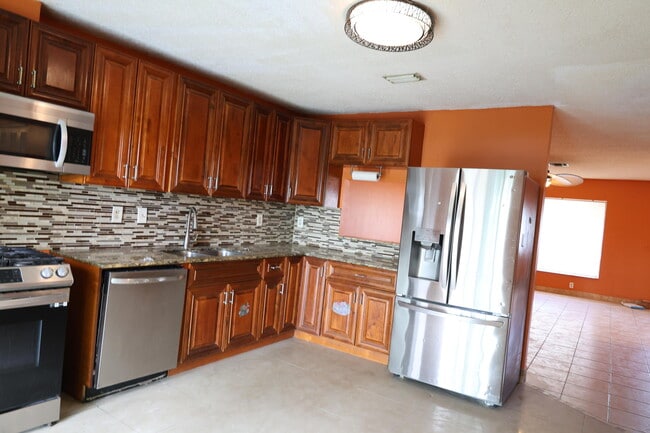 Building Photo - 7328 Palmdale Dr