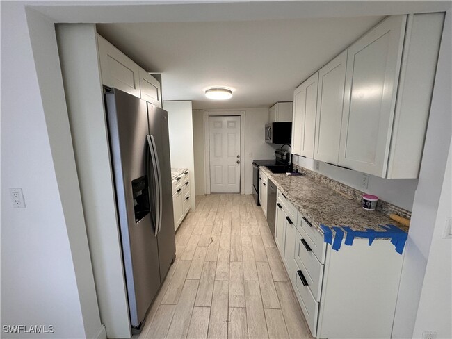 Building Photo - 15344 Wall Dr