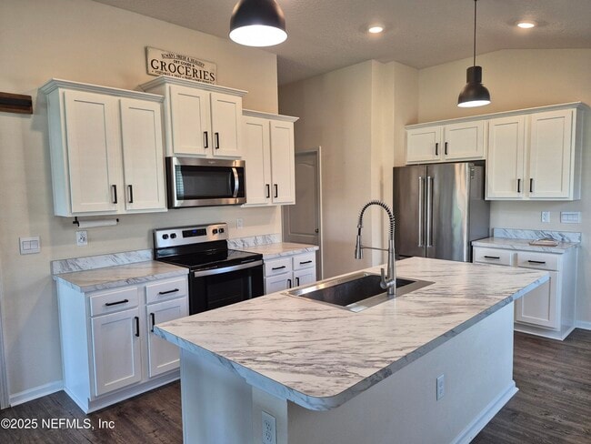 Building Photo - 2537 Oak Stream Dr